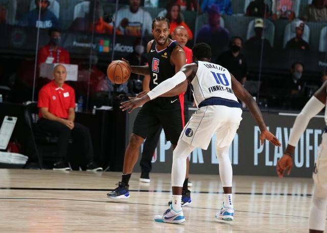 NBA总决赛G3，布朗关键三分绝杀，凯尔特人逆转独行侠夺赛点